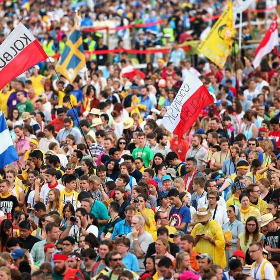 Aide aux jeunes pour aller à Cracovie.