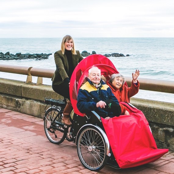 Des triporteurs pour les personnes âgées